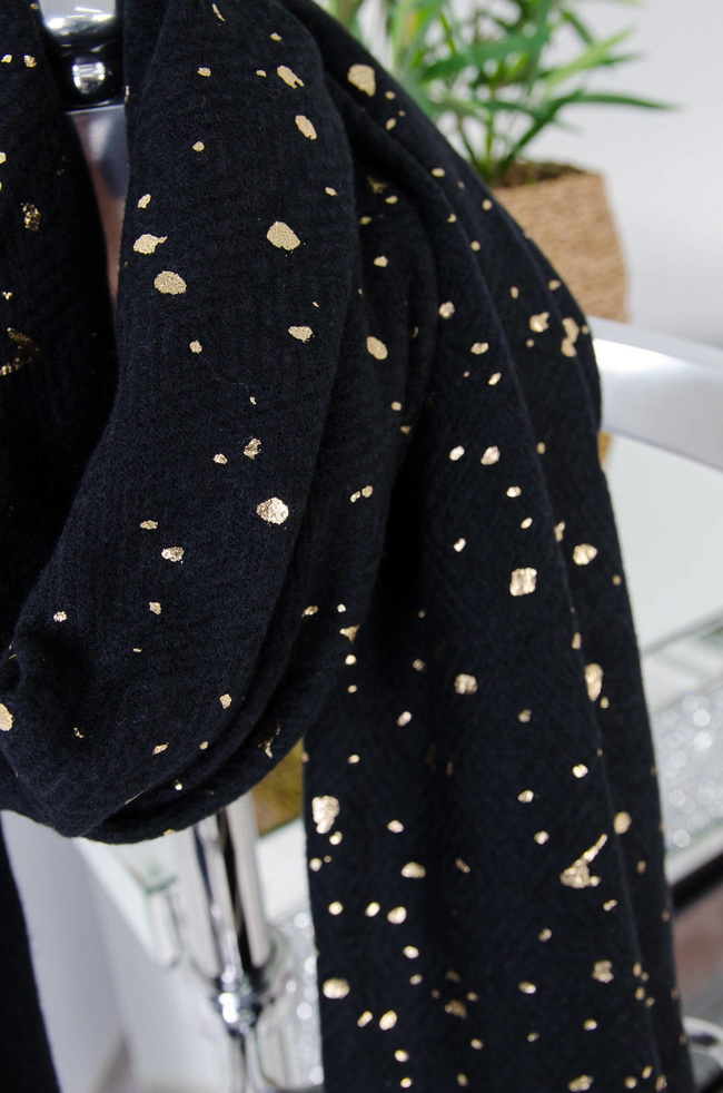 CZARNO-ZŁOTY SZAL Z FRĘDZLAMI 