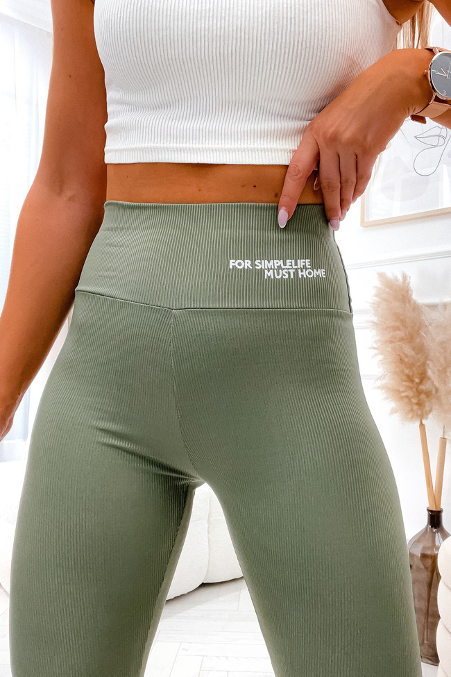 LEGGINSY PRĄŻKOWANE Z OZDOBNYM NAPISEM- ZIELONE