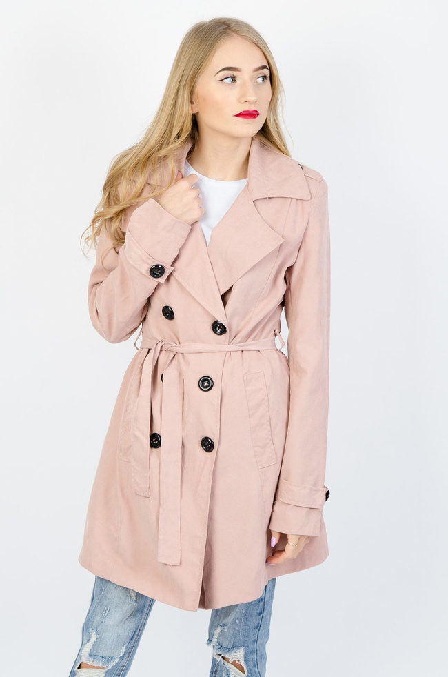 Różowy płaszcz typu trencz