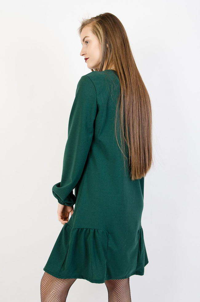 Zielona sukienka z ozdobnym marszczeniem