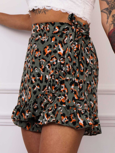 SPÓDNICO-SPODENKI W PANTERKĘ Z FALBANAMI I WIĄZANIEM W PASIE- ZIELONE