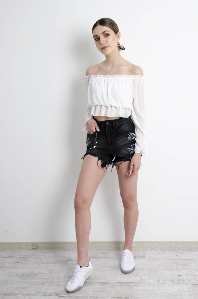 SZORTY JEANSOWE CZARNE Z APLIKACJĄ + ŁAŃCUSZEK