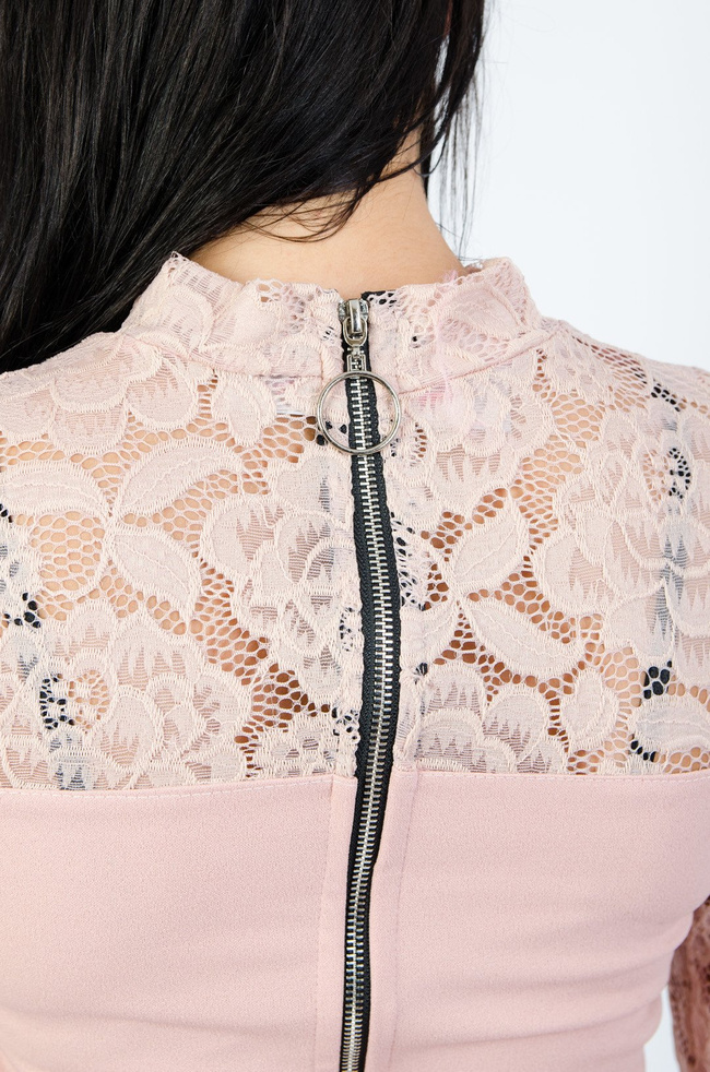RÓŻOWA KORONKOWA BLUZKA Z BASKINKĄ 