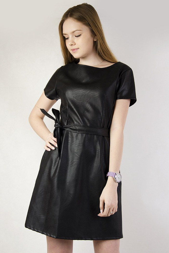 Czarna skórkowa sukienka typu tulipan