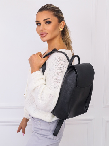 PLECAK Z IMITACJI SKÓRY- CZARNY