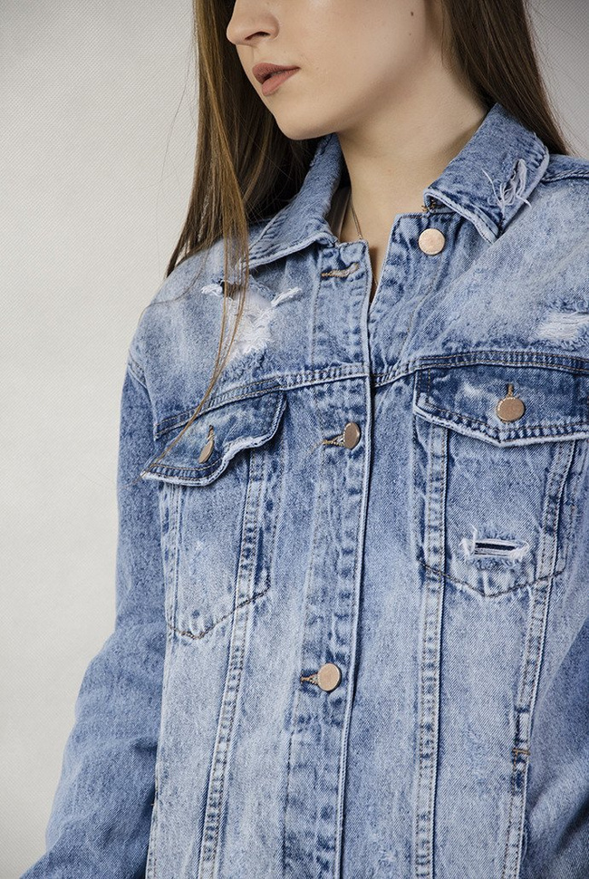 Kurtka jeansowa dłuższa z przetarciami