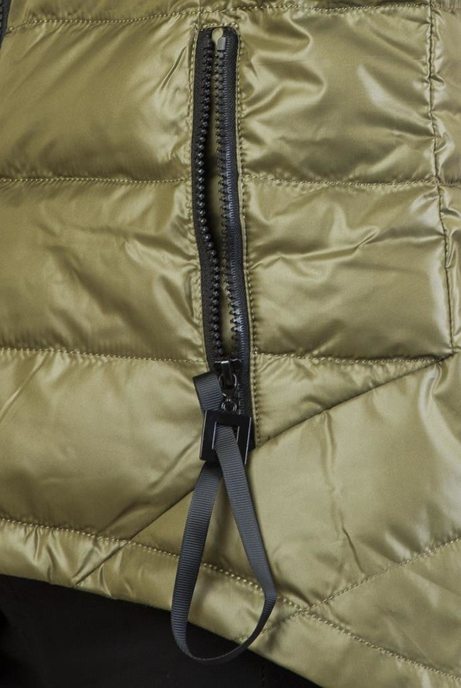 Asymetryczna zielona kurtka z kapturem