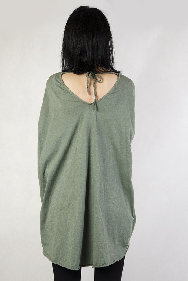 Zielona bluzka z wiązaniem z tyłu