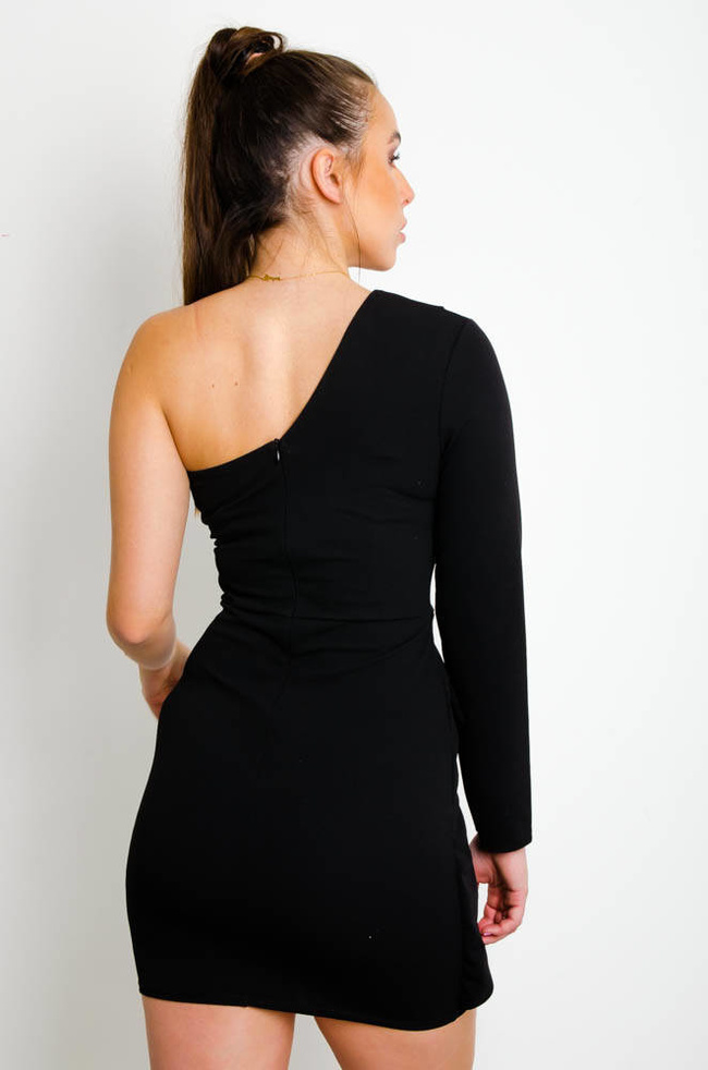 CZARNA SUKIENKA MINI NA JEDNO RAMIĘ 