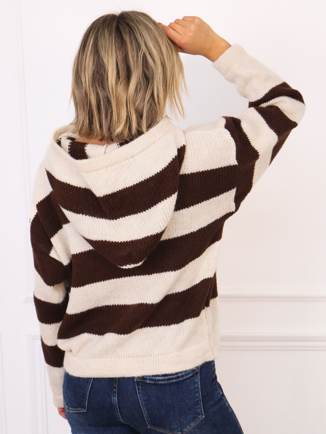 SWETER W PASKI Z KAPTUREM I ŚCIĄGACZEM NA DOLE- BRĄZOWY