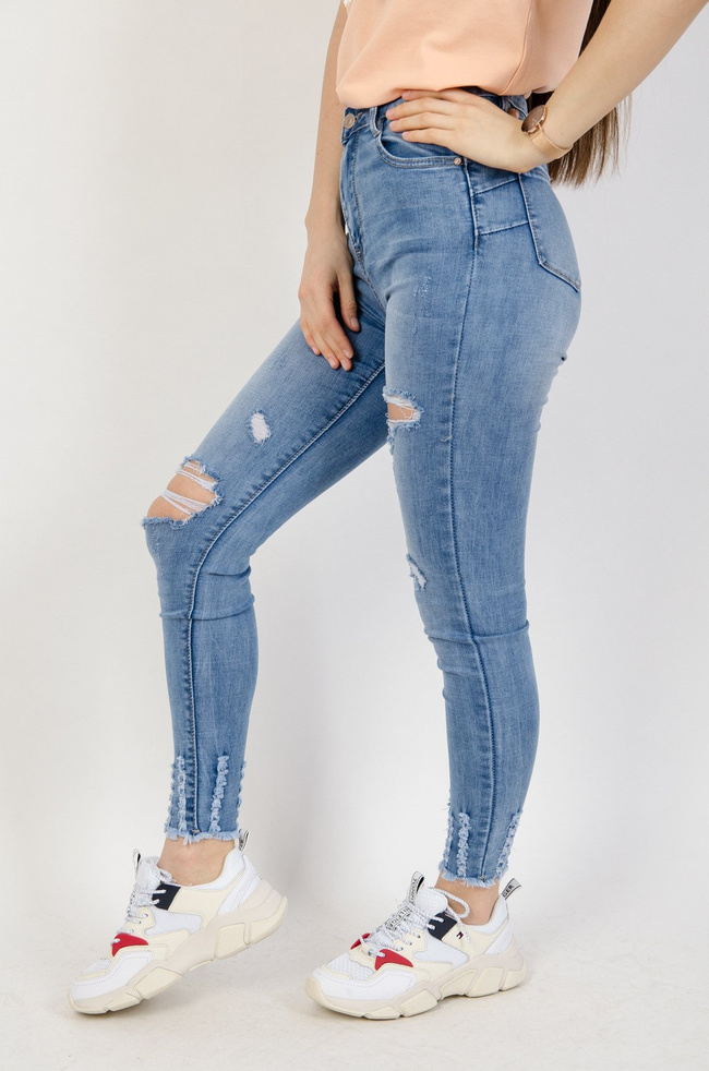 Jasne spodnie jeansowe Push up z przetarciami