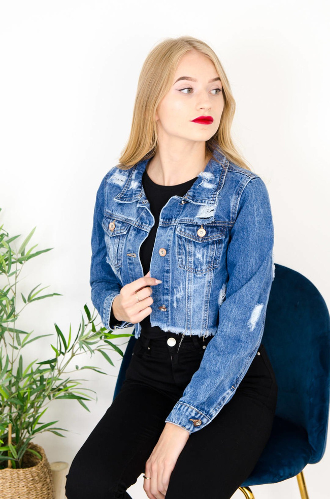 KRÓTKA KURTKA JEANSOWA Z APLIKACJĄ NA PLECACH