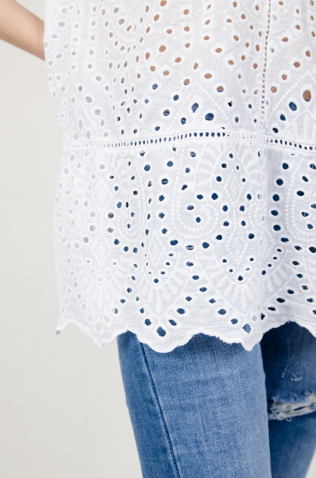 Biała ażurowa bluzka 
