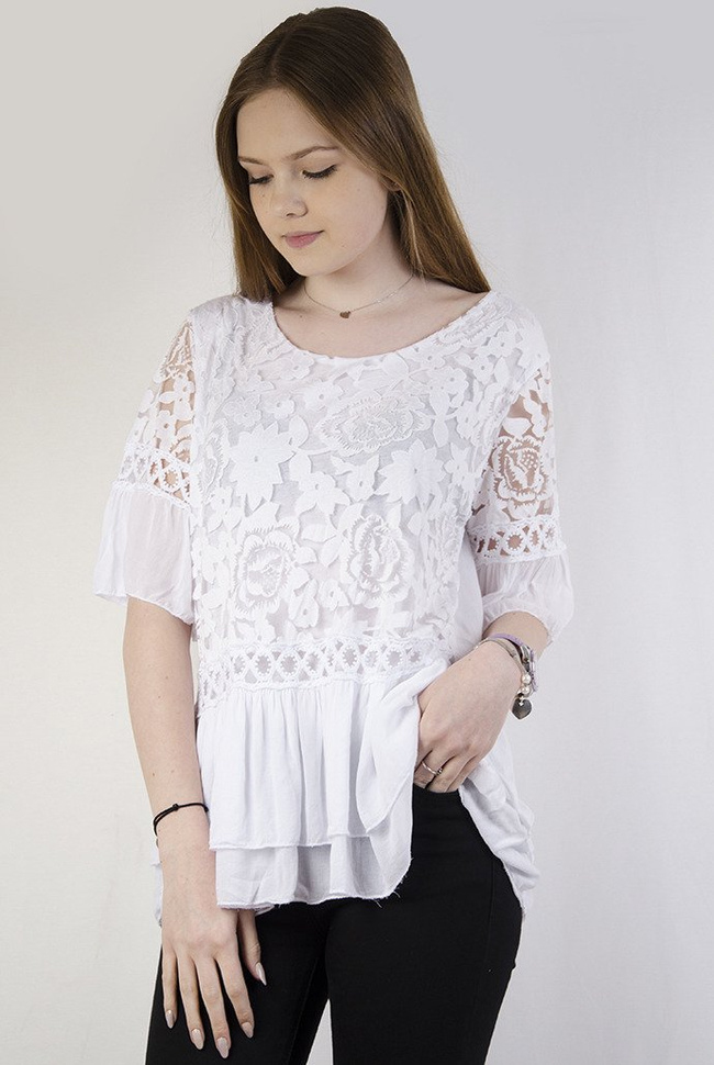 Biała bluzka z falbaną