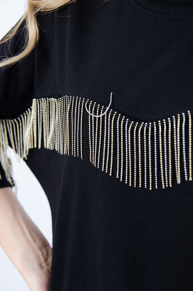 CZARNA DZIANINOWA SUKIENKA Z FRĘDZLAMI