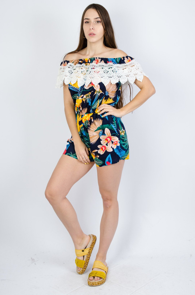 Kombinezon z koronką w dekolcie w kolorze granatowym