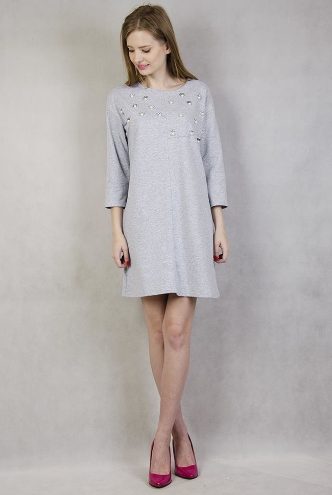 Jasnoszara sukienka z koralikami