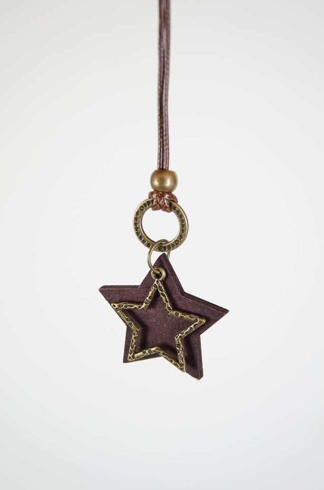 BIAŁA BLUZKA BEZ RĘKAWÓW NA DOLE FALBANA 