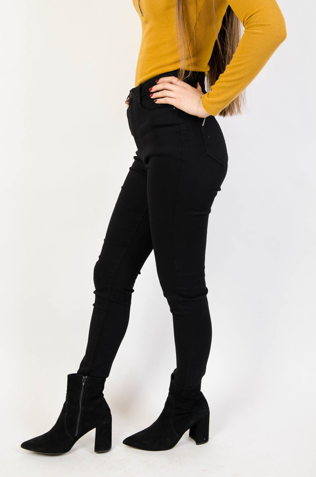 Intensywnie czarne spodnie jeansowe Plus Size (M-4 XL)