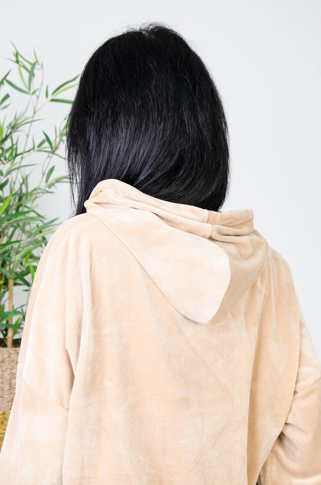 BEŻOWA WELUROWA DŁUGA BLUZA Z NASZYWKĄ