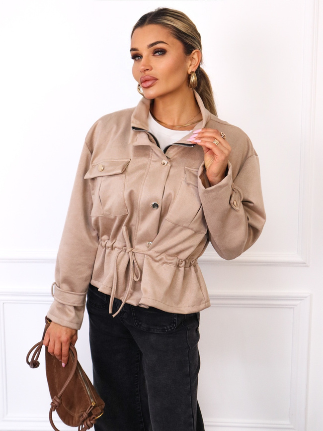 KURTKA Z IMITACJI ZAMSZU WIĄZANA W PASIE- BEŻOWA