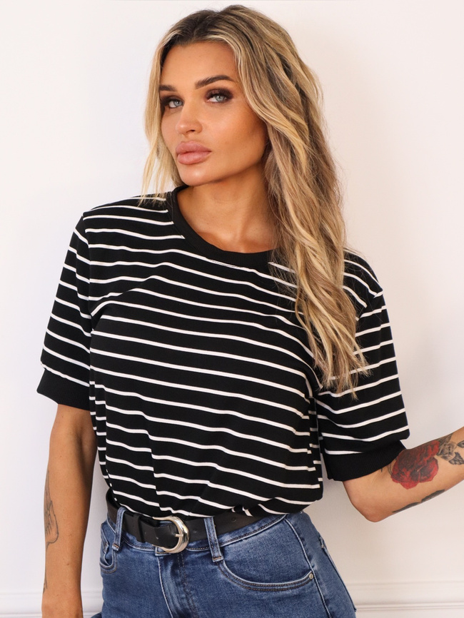 T-SHIRT OVERSIZE W PASKI- CZARNY