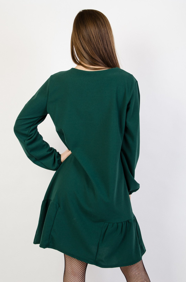 Zielona sukienka z ozdobnym marszczeniem