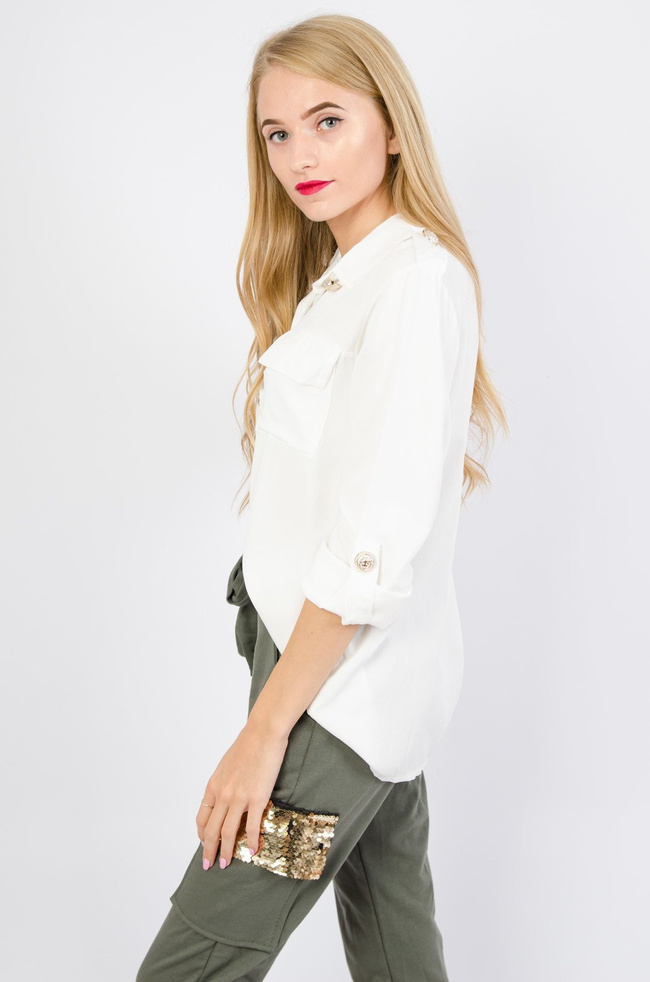 Biała koszula z guzikami 