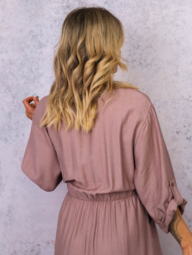 SUKIENKA WIĄZANA W PASIE Z KIESZENIAMI Z PRZODU- BRĄZOWA