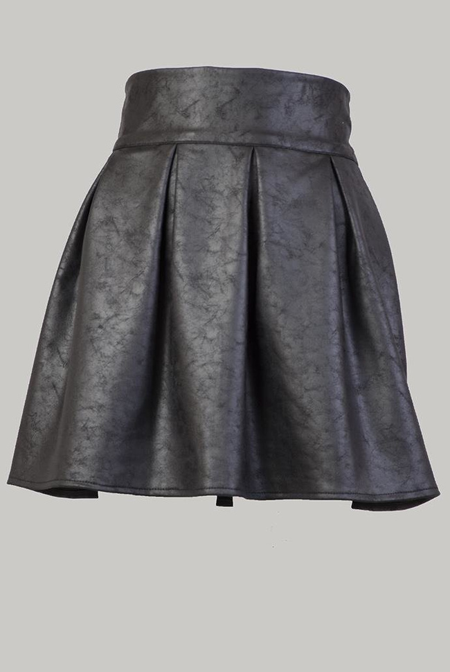 Czarna, dekatyzowana spódnica