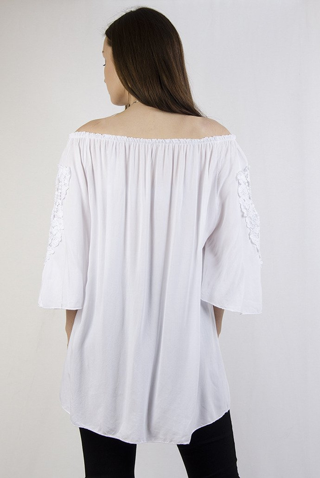 Biała, prosta hiszpanka z ażurową wstawką