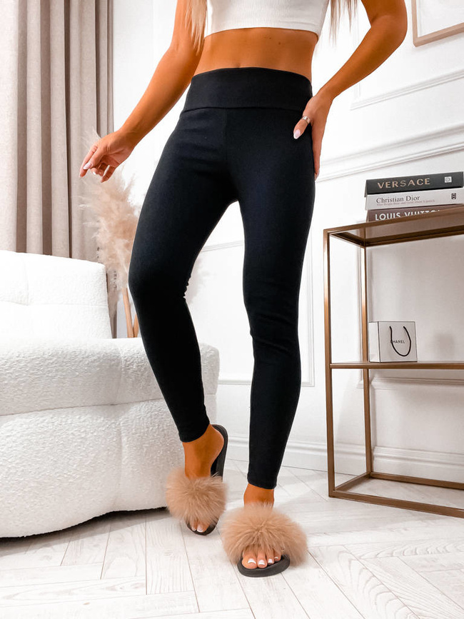 LEGGINSY PRĄŻKOWANE- CZARNE