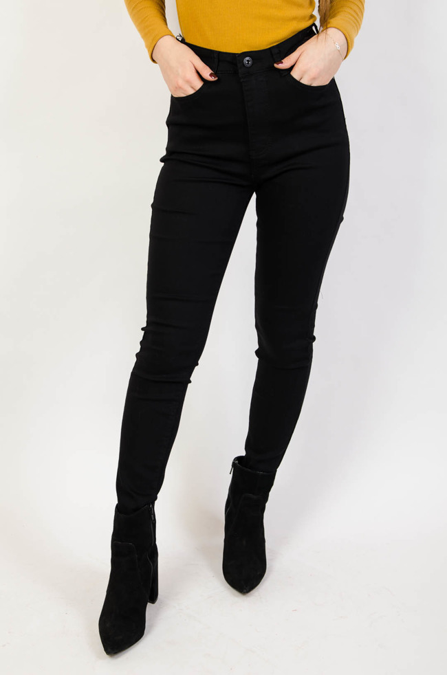  Intensywnie czarne spodnie jeansowe Plus Size (M-4 XL)