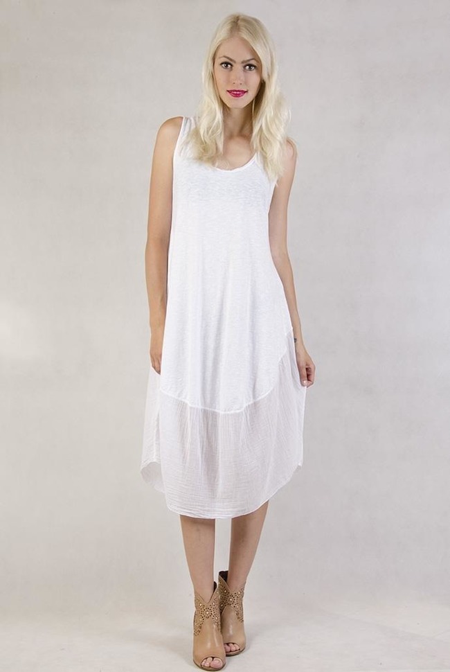 Asymetryczna sukienka na ramiączka biała