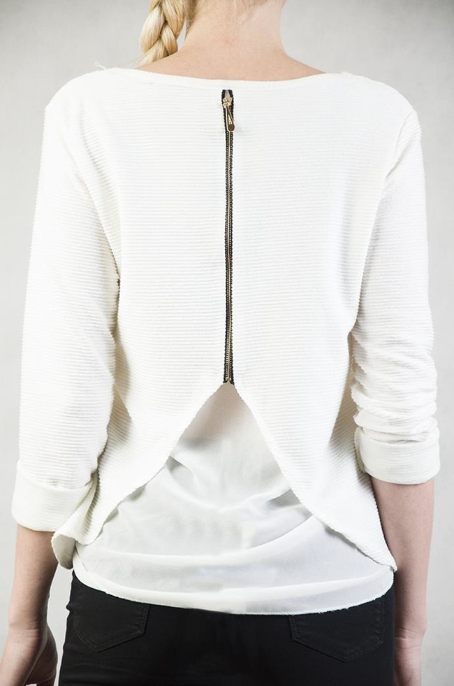 Biała asymetryczna bluzka