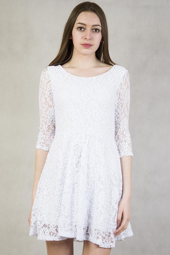 Biała sukienka koronkowa