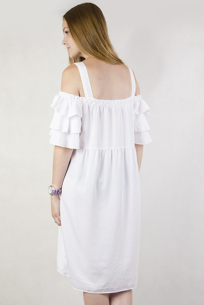 Biała sukienka z falbanami, na ramiączka