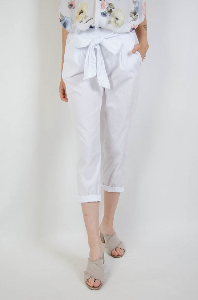 Białe materiałowe spodnie z wiązaniem w pasie 