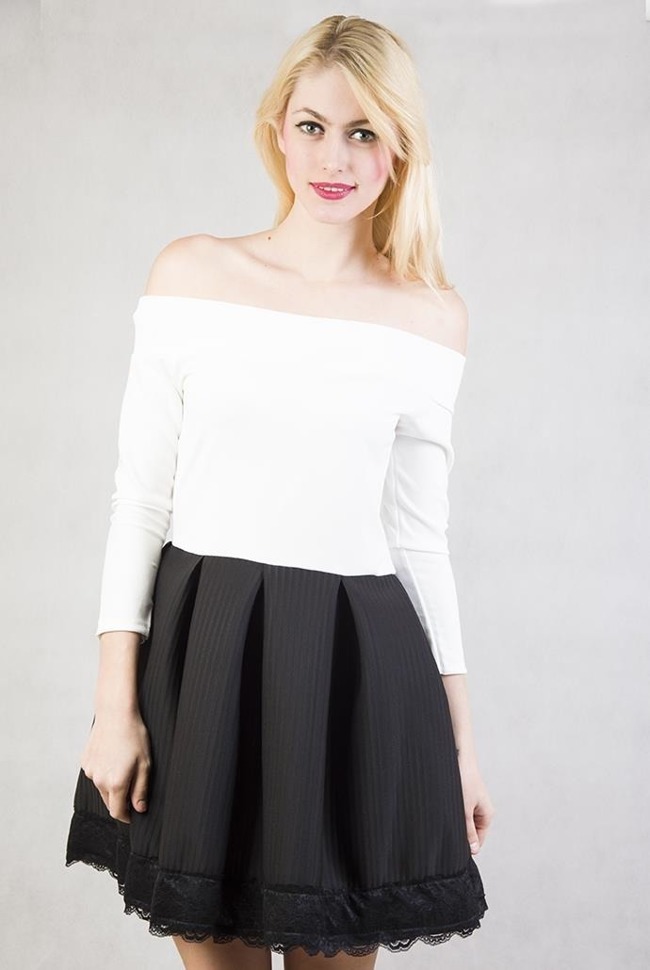 Biało-czarna rozkloszowana sukienka
