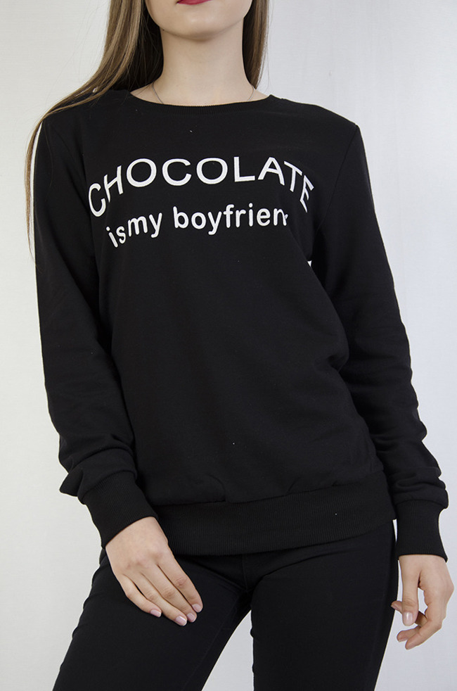 Bluza z napisem "Chocolate is my boyfriend"