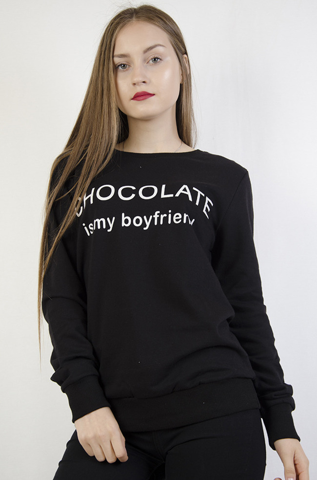 Bluza z napisem "Chocolate is my boyfriend"