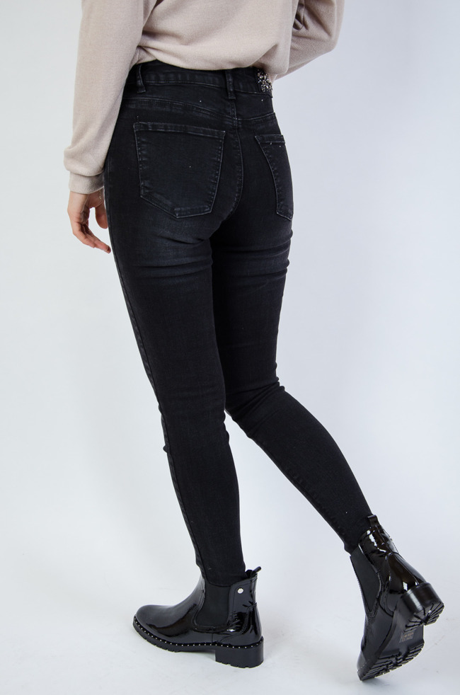 Ciemnoszare spodnie jeansowe  z aplikacją w pasie