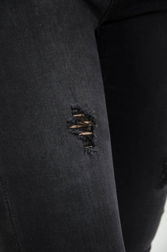 Ciemnoszare spodnie jeansowe z paskiem w zestawie