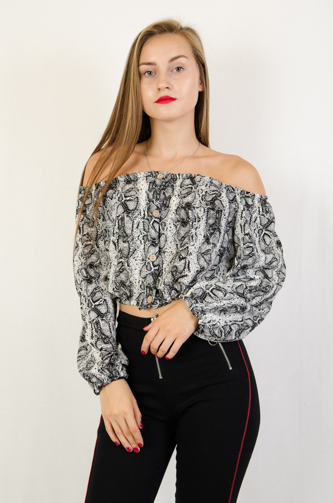 Crop top z wzorem wężowym na długi rękaw