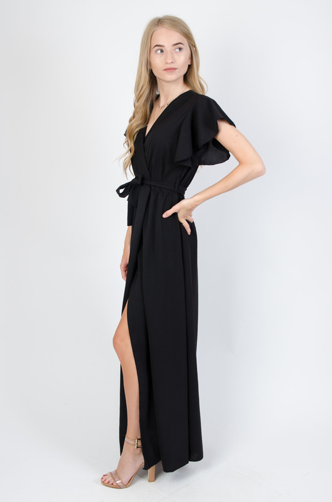 Czarna długa sukienka z rozcięciem  
