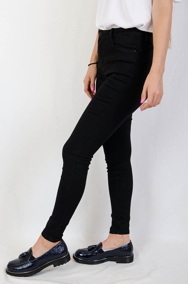 Czarne spodnie jeansowe typu Push-Up