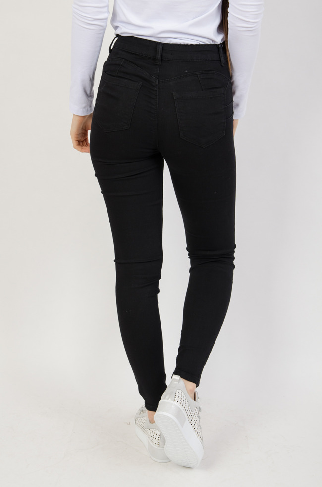Czarne spodnie jeansowe typu push up