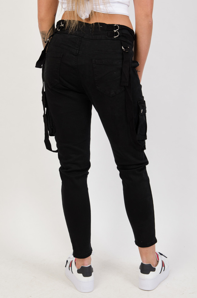 Czarne spodnie typu jogger z zamkami