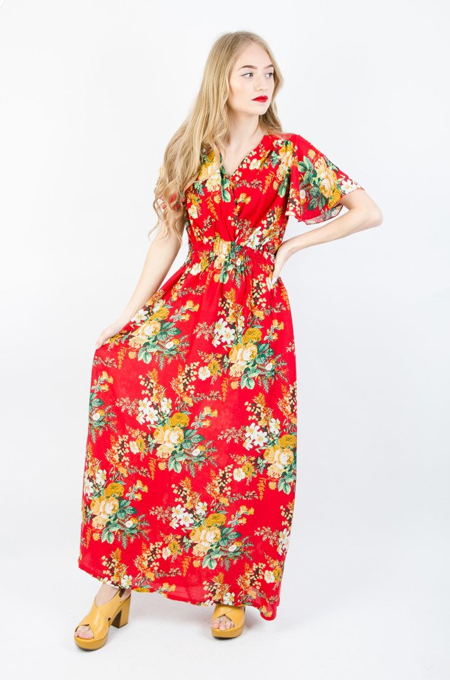 Czerwona długa sukienka w kwiaty z gumą w pasie