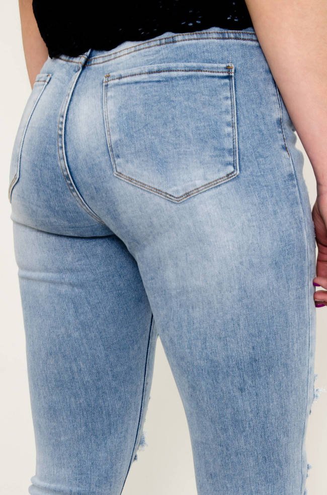 JASNE JEANSY Z DZIURAMI PLUS SIZE -WYSOKI STAN